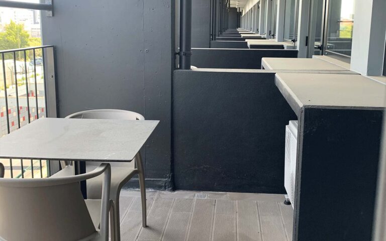 Estúdio Standard com Varanda Livensa Living Lisboa Cidade Universitária