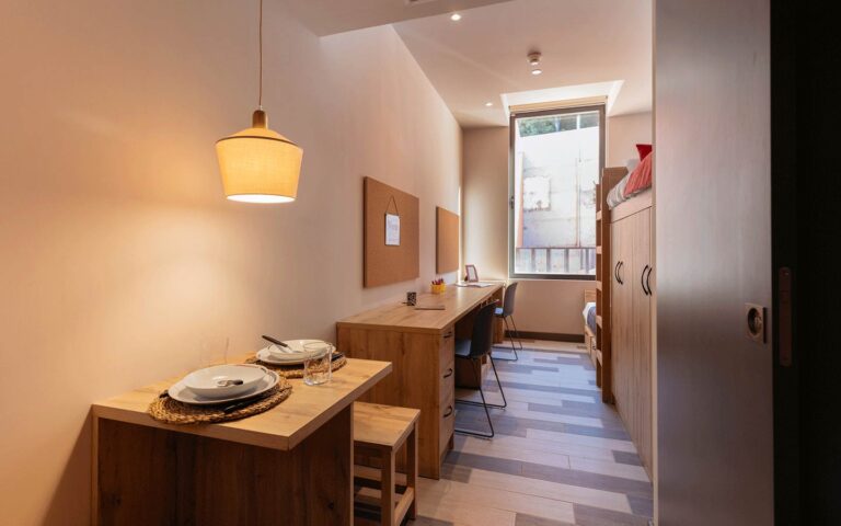 Estúdio Twin Superior Livensa Living Coimbra Rio