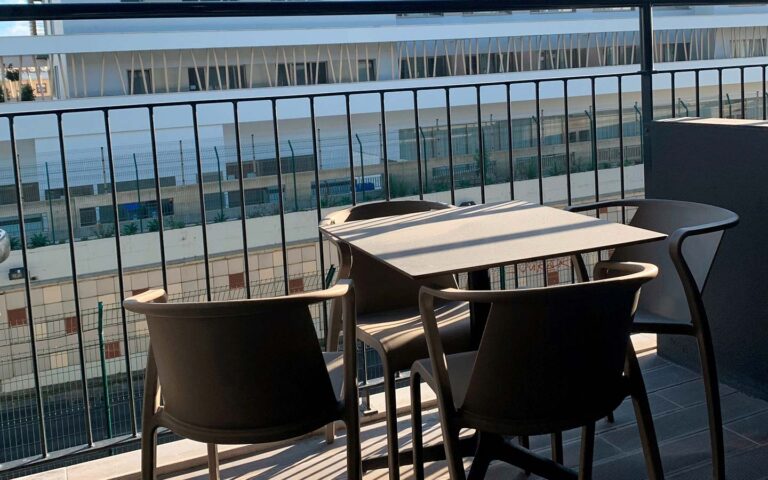 Estúdio Twin com Terraço Livensa Living Lisboa Cidade Universitária