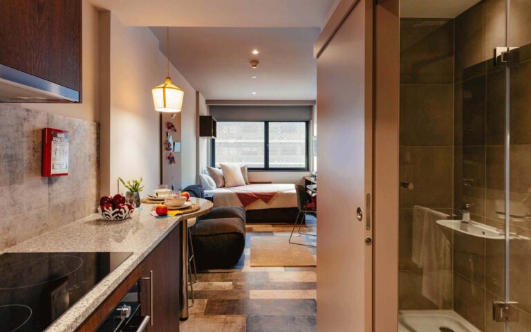 Estúdio Superior Livensa Living Porto Campus