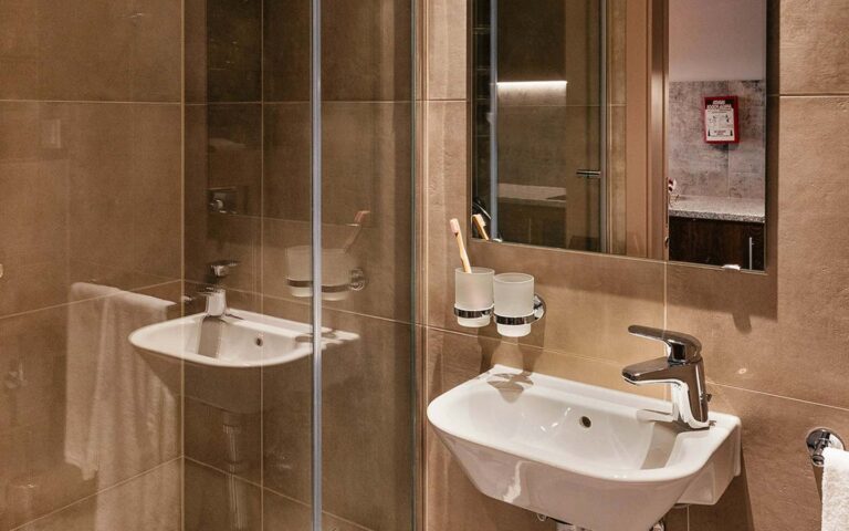 Estúdio Superior Livensa Living Porto Campus