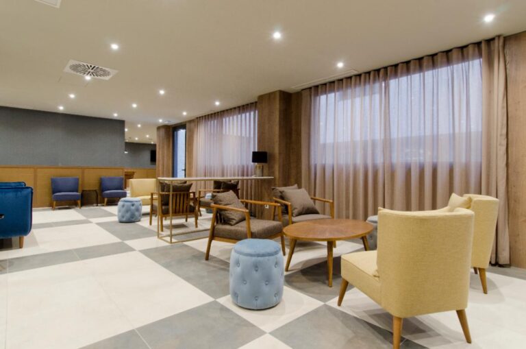 Aravaca_resident lounge 7