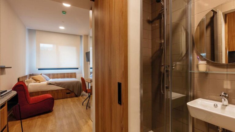 VViveros_4 Studio Standard