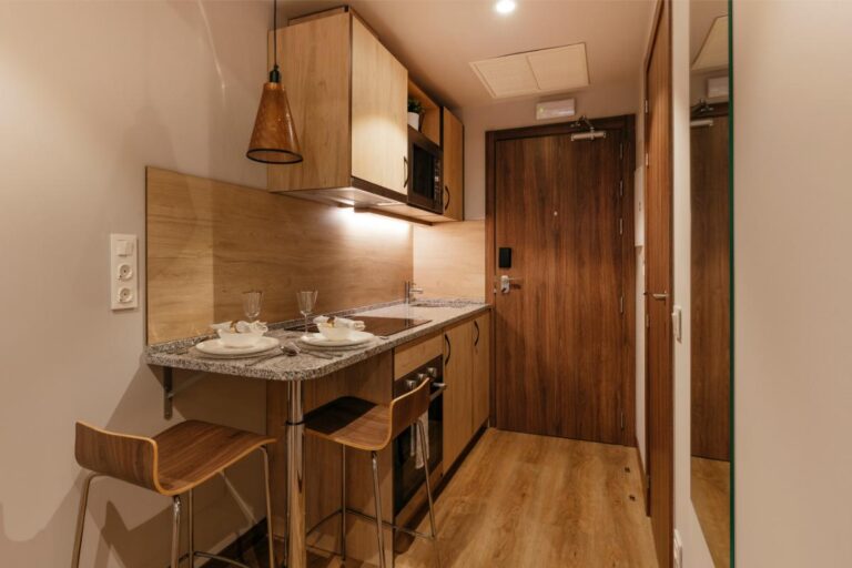 4. SS - Studio Premium - Kitchenok